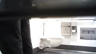Hot Girls In Student Toilet 11