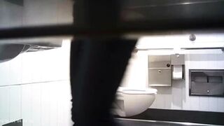 Hot Girls In Student Toilet 11