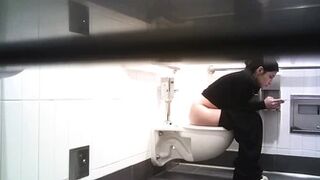 Hot Girls In Student Toilet 9