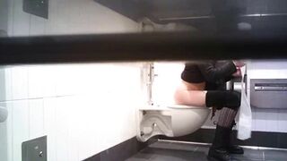 Hot Girls In Student Toilet 7
