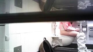 Hot Girls In Student Toilet 7