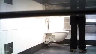 Hot Girls In Student Toilet 3
