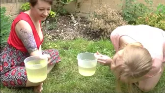 satinespark - Satine and Pippa Lily Pissing Contest