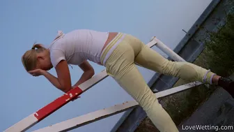 Violeta - Too much stretching