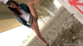 Ali Bordeaux - Pissing Scene