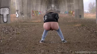 Kathy - Pissing Scene