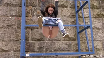 Charlotte - Pissing Scene