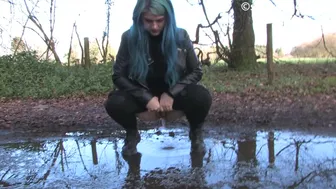 Scene 2453 (Emma Black)