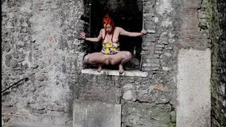 Barefoot Nudity - VEGA BAUSCH dirty-soled golden showers