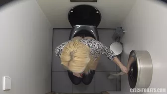 Czech Toilets 203