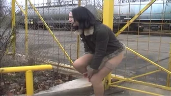 Solo Pee Girls - Borbala