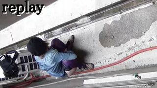Girls Pissing E19