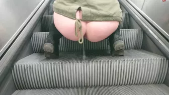 Nataliiiee1988 - Pissing in Hamburg 1 * Outdoor *