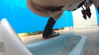 School Girls Piss Train