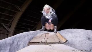 Lovita Fate - Pissing scene