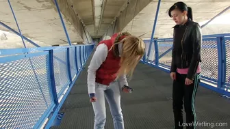 Annie + Violeta - Text message