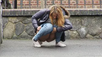 Ani Blackfox - Pissing scene