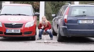 Violeta - Pissing scene