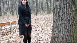Annie - Aim at the tree (029)