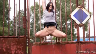 Alice Nice - Pissing scene