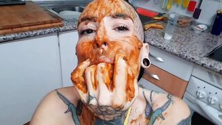 Lamia Dark - I fuck my ass with a banana