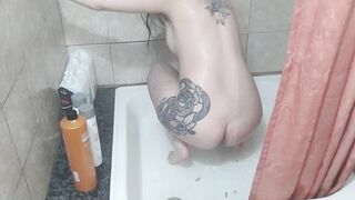 RavenHearth666 - Stepping and squashing poop with my feet