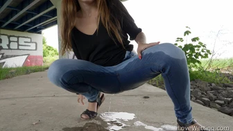 Lola Desire - Wetting Scene