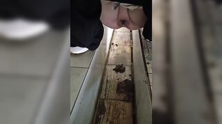 Full screen of feces diarrhea 32th