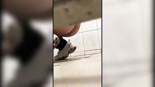 MUJI boutique TWTP 1685 Lurking in the school girls restroom
