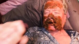 This Fag Wants Everyone to See Him Eating Shit From Black Men