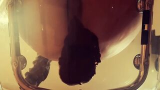 Arisdark - Poop in transparent chair