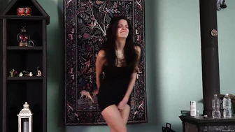 Jasmine's To Pee Or Not To Pee