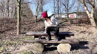 Naomi Bennet - Pissing scene
