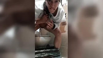 Omorashilovers - A little begging and torture for this full bladder...
