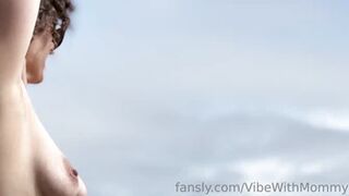 VibeWithMommy - A beautiful beach piss stream