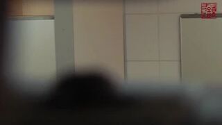 28104960 A close-up observation of her with both neatness and eros [Washroom rush report 115]