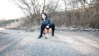 Lexi Dona - Pissing Scene