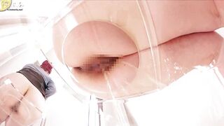 OJHI-807 03 Extreme Urination in a Western-Style Toilet - Part 4: Buttocks Viewed Through a One-Way Mirror