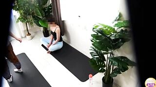 DLSL-675 02 A long line forms in the toilet of a yoga studio, and someone urinates profusely