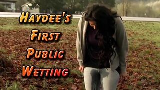 Haydee's 1st Public Wetting