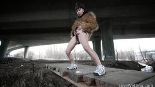 Acabella - Pissing Scene