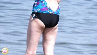 DLSL-676 04 Hidden camera footage from a beach house: Running into the toilet and urinating naked (4)