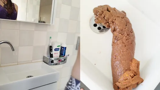 Kitty Skatt - Huge sink log stinks up your bathroom