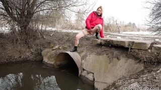 Claudia - Pissing Scene