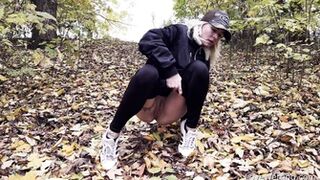 Claudia - Pissing Scene