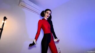 Batman Can't Resist - Lux Neon Cosplays As Harley Quinn Seducing Batman With A Lap Dance, Tit Fuck And Blow Job
