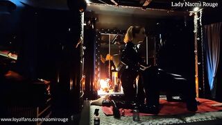 Rubber Slave in the dungeon part 3: Venus2000 milking