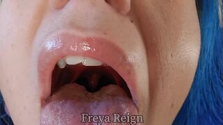 Girlfriend Shrinks and Eats You For Dessert: Vore Fantasy