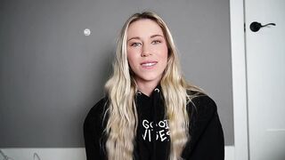 Keeks 3005 - Physical Therapist Gets Handsy