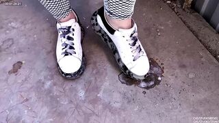 0025RB Lick my stinky armpits slave! Do you also want to lick Bertie's feet?